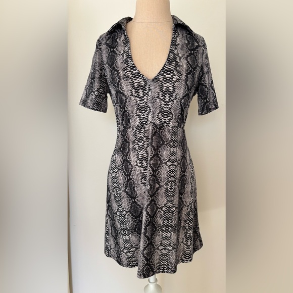 NWT Snakeskin Print Midi Dress With Low Plunge Collared Neckline, Medium. - Picture 1 of 6
